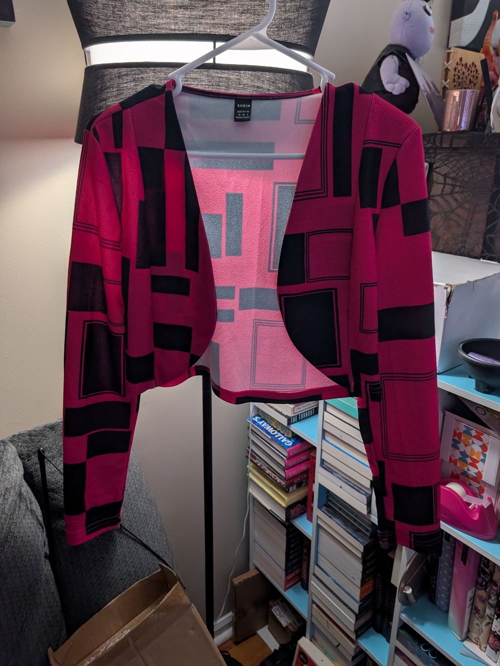 SHEIN Fuchsia and Black Geometric Open-Front Cropped Blazer